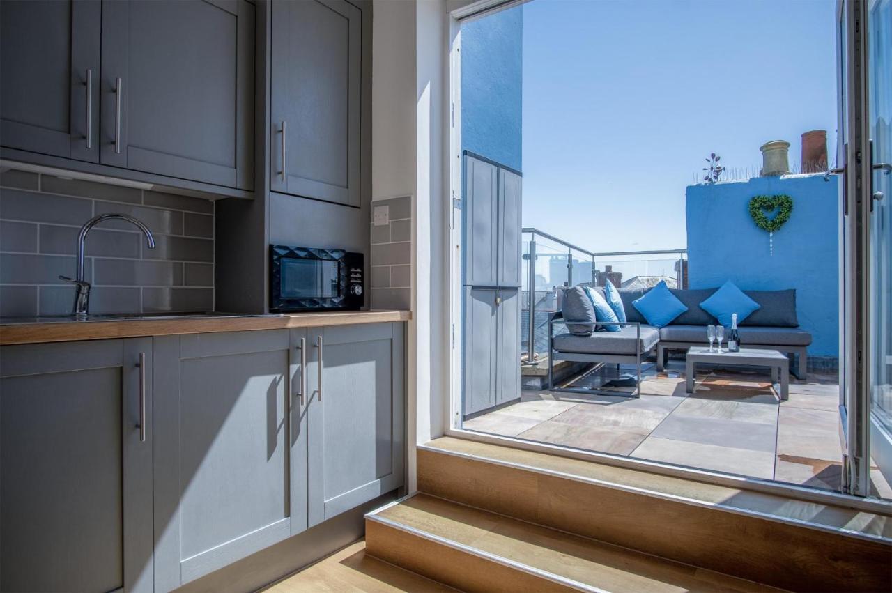Ramsey Apartment - 2 Bedroom Apartment - Tenby Exterior photo