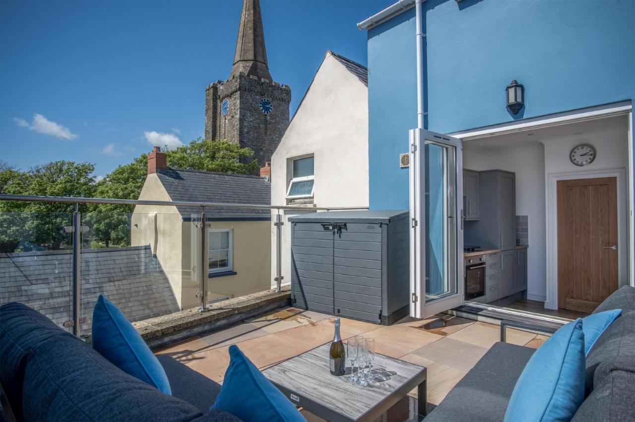 Ramsey Apartment - 2 Bedroom Apartment - Tenby Exterior photo