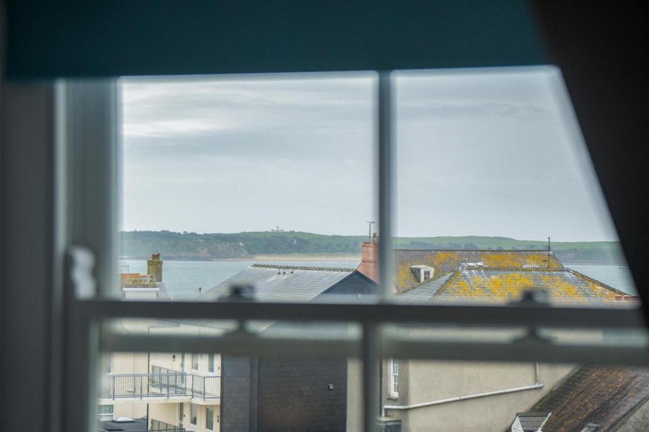 Ramsey Apartment - 2 Bedroom Apartment - Tenby Exterior photo